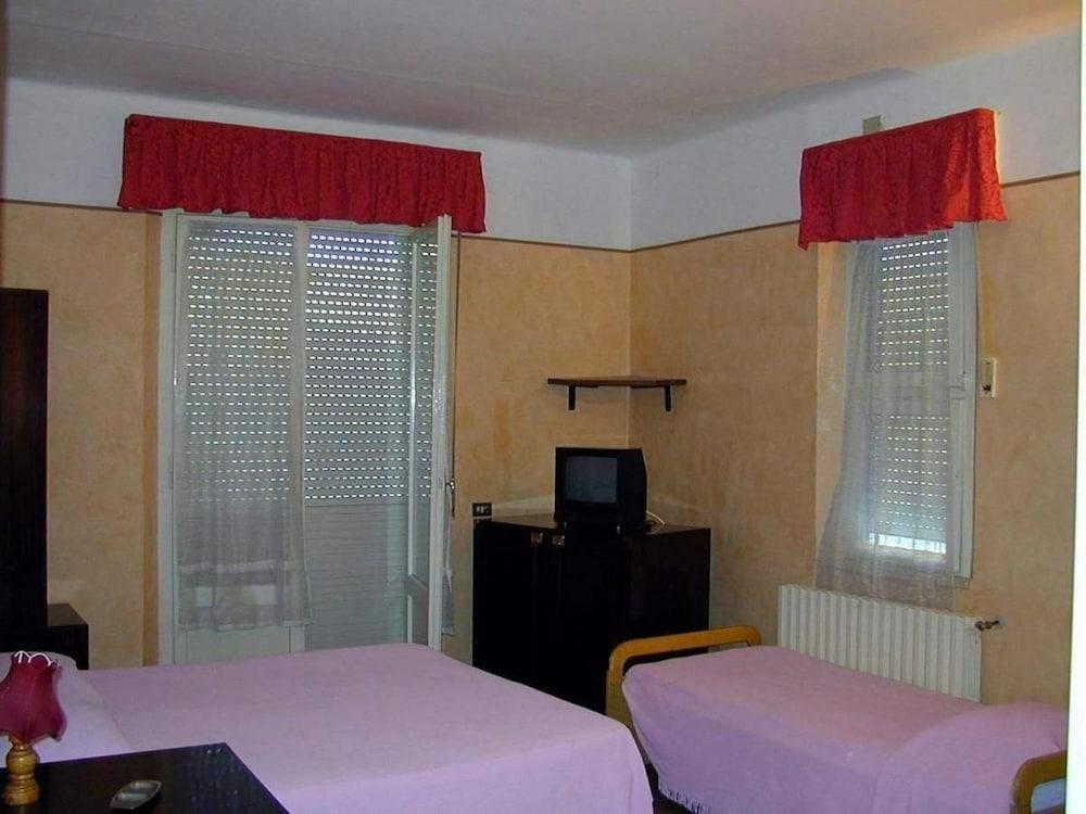 Hotel Residence Maria Grazia Rimini Kültér fotó