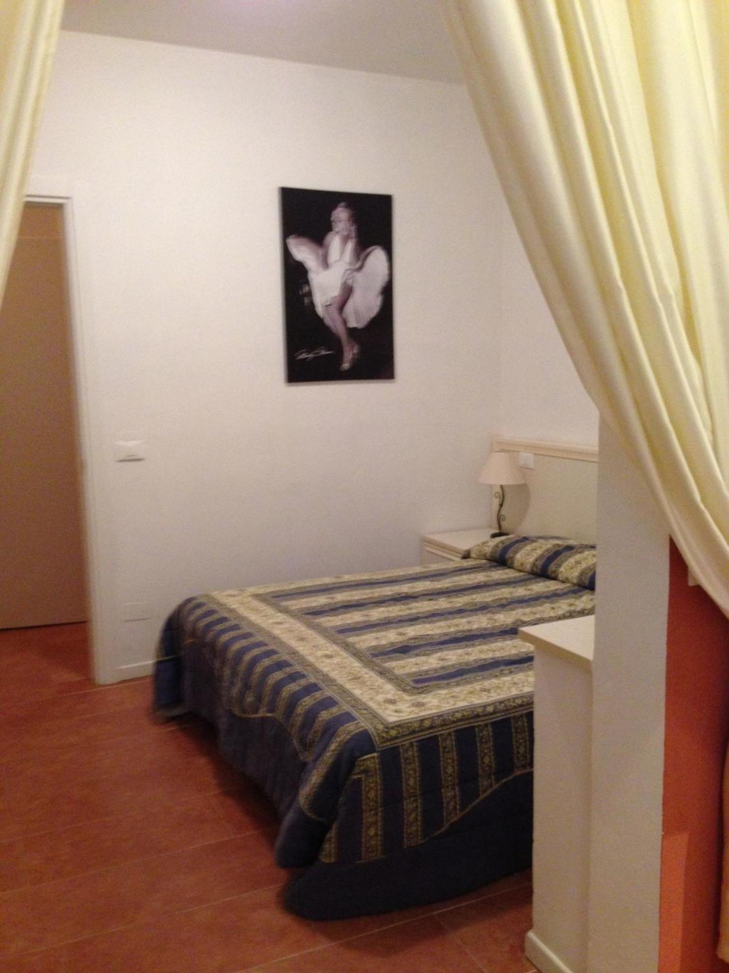 Hotel Residence Maria Grazia Rimini Szoba fotó